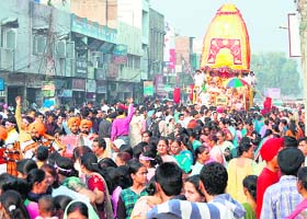 Devotees during Lord Jagannath Rath Yatra in Amritsar on Saturday