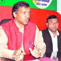 Vinod Barthwal, president of the Uttarakhand unit of the Samajwadi Party, addresses a press conference in Dehradun on Friday