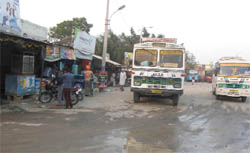 A view of shops at Maur bus stand