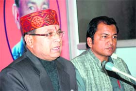 State Sports, Youth Affairs and Housing Minister Khazan Das addresses a press conference in Dehradun on Tuesday