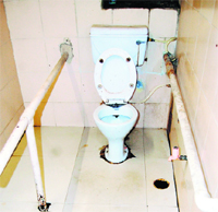 Washrooms at waiting rooms of the railway station are physically challenged persons friendly in Amritsar. 