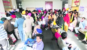 A huge rush of newly selected government employees seeking medical fitness certificates compounded the situation already created by a token strike by staff nurses of Civil Hospital