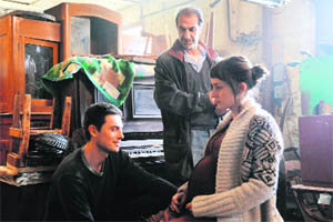 Sasson Gabai (centre) got the Best Actor (male) Award for Restoration (Israel) directed by Joseph Madmony