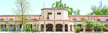The unsafe building of the Government Middle School in Shahkot. A Tribune photograph