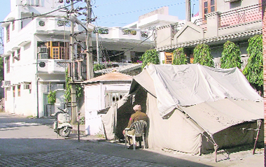 A tent pitched for security personnel outside an SSPs residence near GGNIMT at Ghumar Mandi, Ludhiana.
