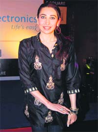 Happy Mum: Karisma Kapur