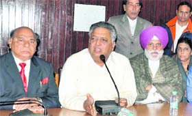 Rana KP Singh addresses a meeting of Doaba-level Congress leaders in Jalandhar on Saturday