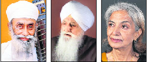 (From left) Sadguru Maharaj Jagjit Singh Namdhari, Bhai Gurcharan Singh Ragi and Neena Tiwana.