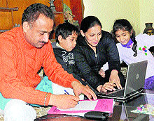 BJP candidate Arun Sood takes time out with his family on Sunday