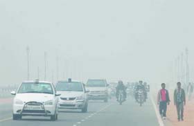 A thick layer of fog covered Delhi on Sunday