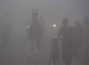 A thick blanket of fog enveloped Gurgaon on Monday morning. 