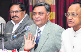 Former Punjab Cabinet Minister Manoranjan Kalia addresses mediapersons in Jalandhar on Tuesday. 