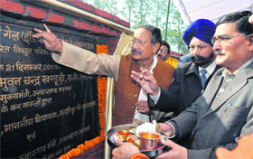 Chief Minister BC Khanduri inaugurates a power project at Kashipur in Udham Singh Nagar district on Wednesday.