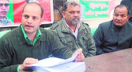 Pushpesh Tripathi, UKD (P) legislator (left), Trivender Panwar, president of the UKD (P) (centre) and Kashi Singh Airy, a senior leader, address a press conference in Dehradun on Thursday.