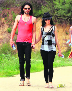 Love birds: Katy Perry & Russell Brand