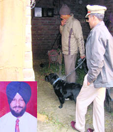 The police inspects the murder site at Killi village in Shahkot where Amrik Singh (right) was found dead. 