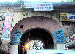 The entrance to Lala Devi Chand Inn at Jagraon
