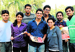 Sahil Kohli (in blue) alongwith the students of his company, Xerocopy