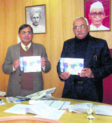 HS Chahal, Vice-Chancellor of Deenbandhu Chhotu Ram University of Science and Technology, Murthal, releases a booklet, Rasaynam ev Sansar.