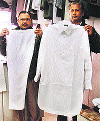 Tailors show Muktsari-style kurta pyjama in Ludhiana