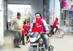 Flouting government orders, private schools remained open forcing small children to shiver in cold in Sirsa on Friday. 