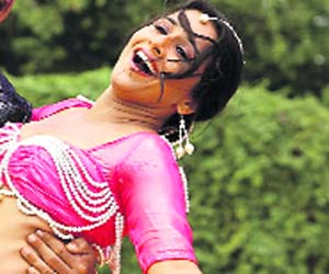 Milan Luthrias The Dirty Picture is the culmination of item numbers