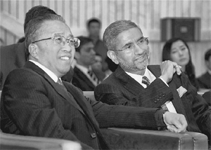  Top Chinese diplomat Dai Bingguo and Indian Ambassador to China, S. Jaishankar (Right) at the valedictory function of India-China year of exchanges at the new Indian Embassy premises in Beijing.