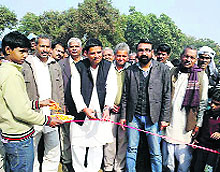 INLD leader Satish Yadav inaugurates a cricket tournament in Rewari
