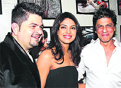 Dabboo Ratnani with Priyanka Chopra and Shah Rukh Khan