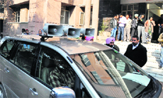 A public address system installed atop a candidates SUV in Ludhiana.