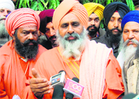 Baba Balbir Singh Seechewal adresses mediapersons in Amritsar