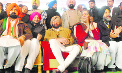Jagmohan Singh Kang, Ravneet Singh Bittu, PPCC president Capt Amarinder Singh, Union Minister Ambika Soni and Rajbir Singh Padiala during an election rally in Kharar on Tuesday. 