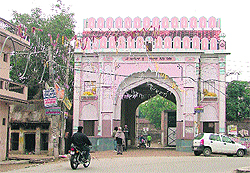 The entrance to Gill village