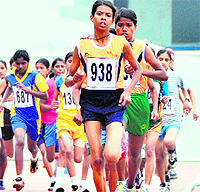 Athletes from different states take part in 3000 mt event
