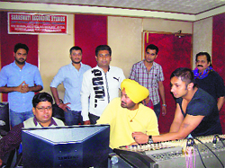 Malkit Singh at Saraswati studio 