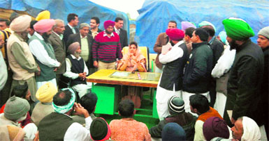 Rajinder Kaur Bhattal during an election meeting in Lehragaga.
