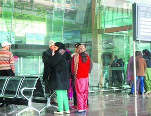 Passengers had to go through a harrowing time after three flights to Delhi were cancelled due to dense fog. 