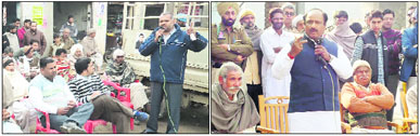 Congress nominee Malkiat Singh (left) and party rebel Hans Raj Josan address rallies in Jalalabad. 