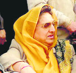 Rajinder Kaur Bhattal at a rally in Gidderbaha