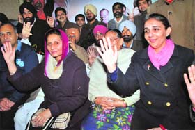 Preneet Kaur, Minister of State for External Affairs, along with her daughter Jai Inder Kaur canvassing in Patiala on Saturday