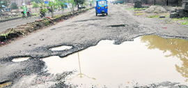 Rain makes worse at this strecth of Ladowali-Guru Nanak Pura link road.