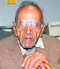 Octogenarian Sohan Lal at his Ktarpur resident.