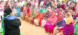 Vijay Laxmi Bhadoo canvasses in Abohar