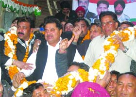 OP Soni, Congress candidate from Amritsar Central constituency, campaigns in Amritsar on Monday