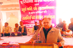 Kuldeep Sharma, Speaker, Haryana Vidhan Sabha, addresses the inaugural function of a bhajan and ragini programme near Rai in Sonepat. 