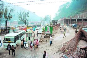 The bus stand under construction in Mandi