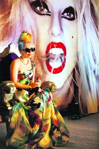 COLOUR FULL: Lady Gaga