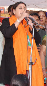 Smriti Irani, president of BJPs women wing, addressing a rally in Abohar on Friday.