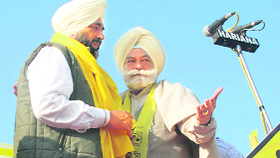 PPP chief Manpreet Singh Badal today sought vote for change and to wipe out corruption from the state. Claiming to have a large vote bank among youths, he said the party would fare much better than expected.