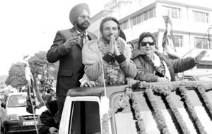 Dolly Bindra campaigns for BSP candidate Manav Mehra  in Mohali on Saturday. 